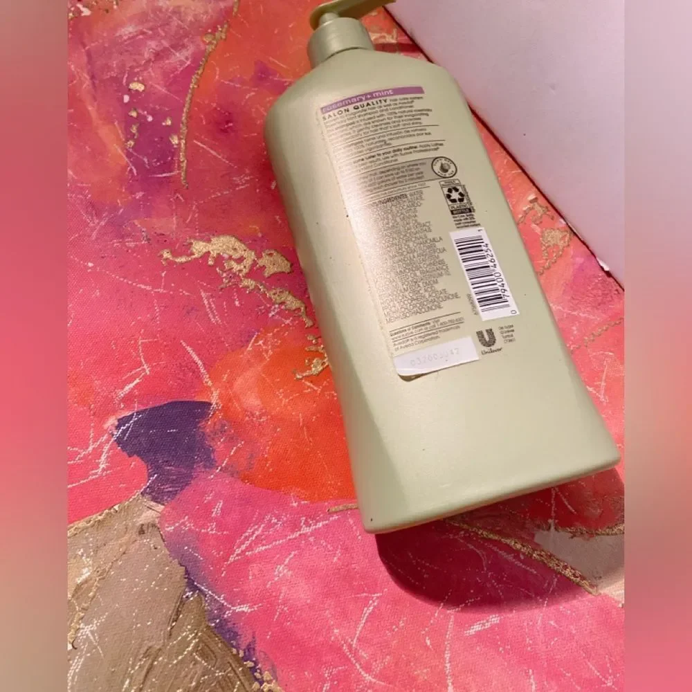 🛍️ {Suave Professionals Rosemary & Mint Invigorating Shampoo 18FL.OZ. (532ml)💥